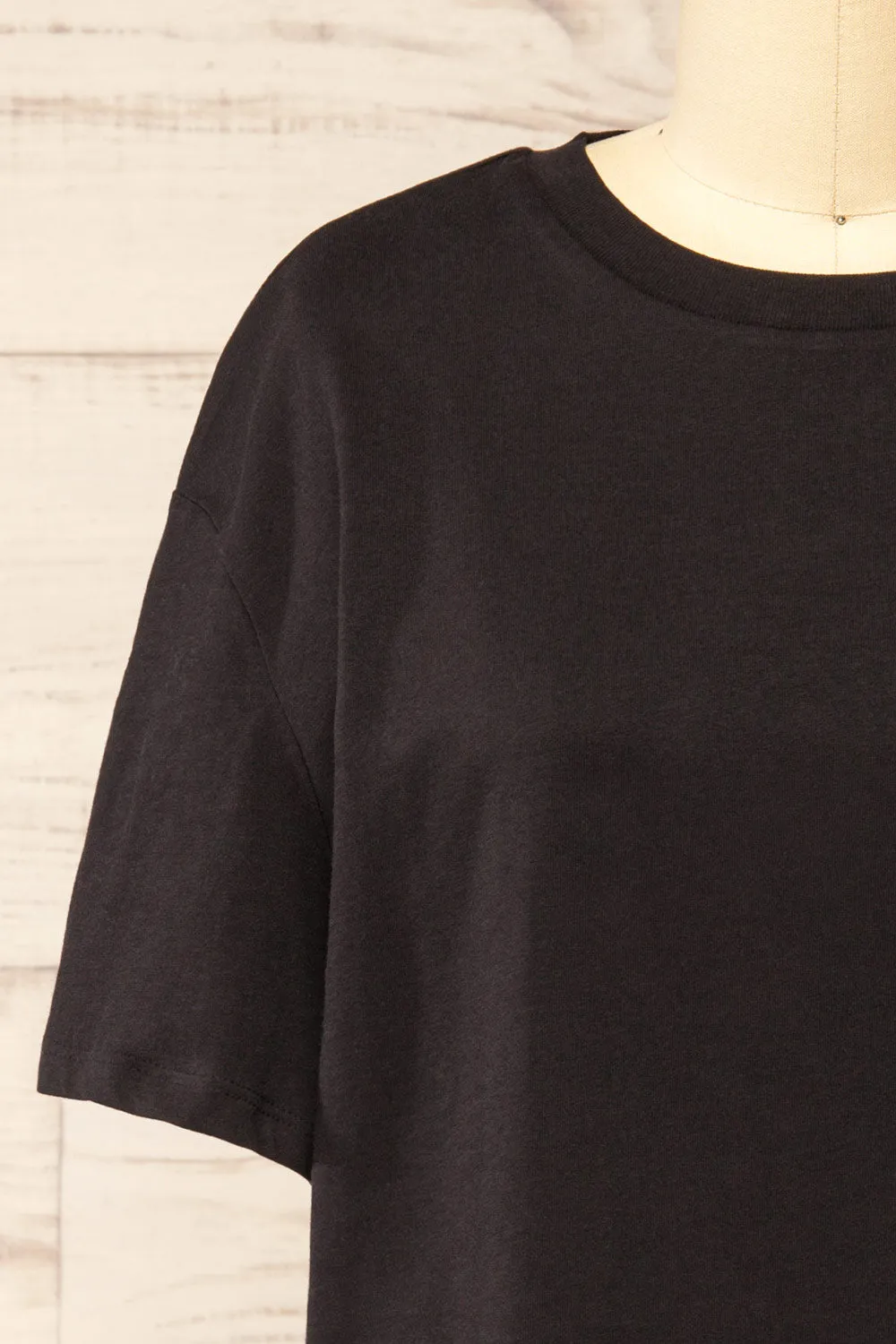 Akumi Black | Classic T-Shirt