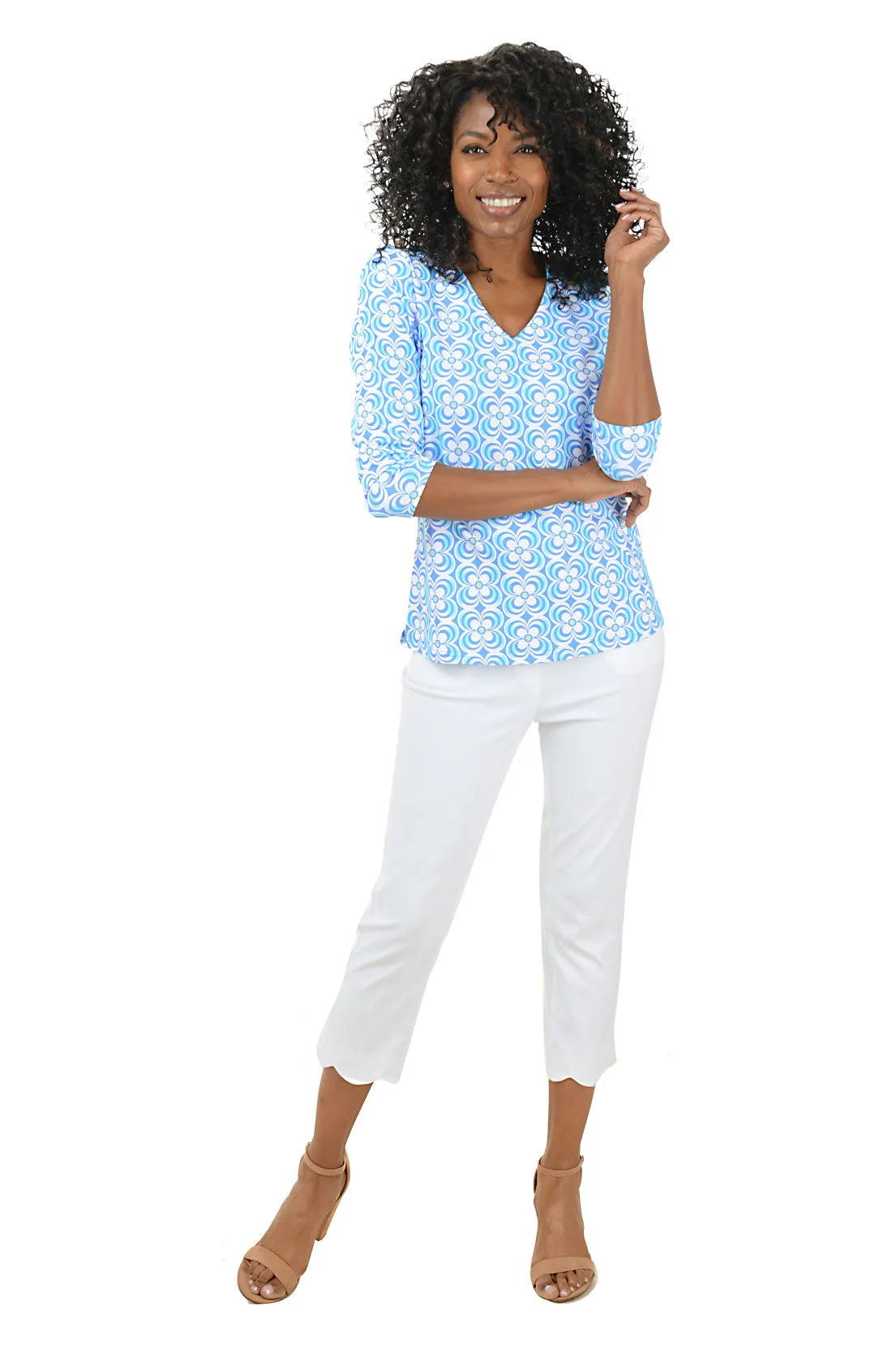 Periwinkle Optical Daisy Classic UPF50  V-Neck Top