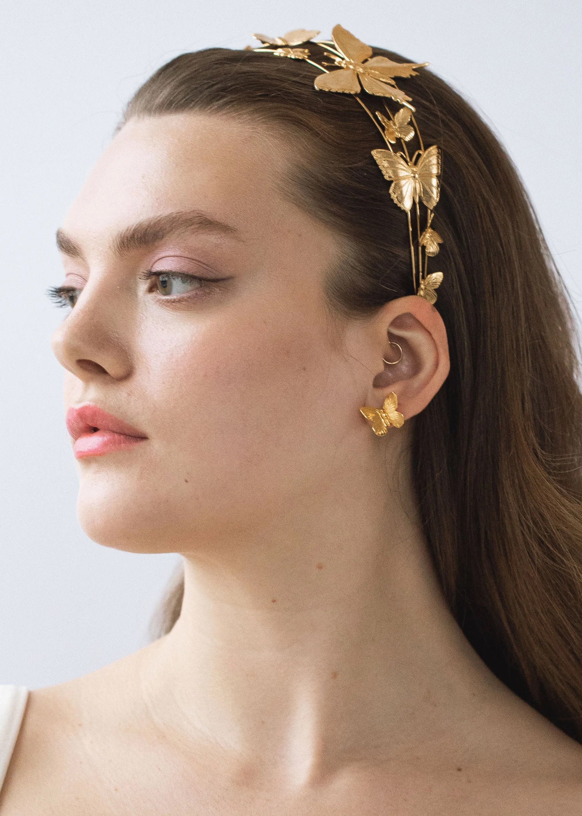 Prim Stud Earrings -- Gold