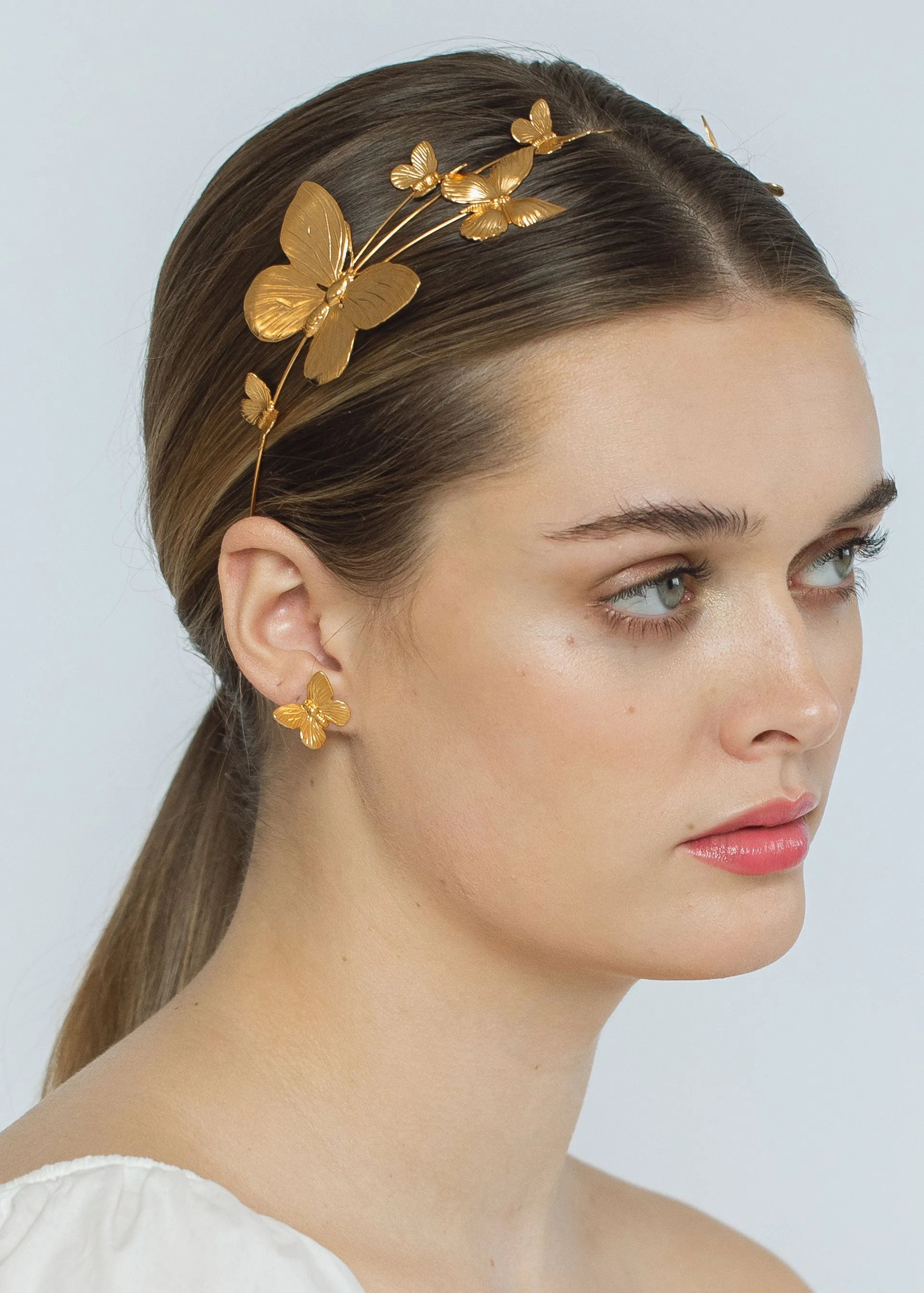 Prim Stud Earrings -- Gold